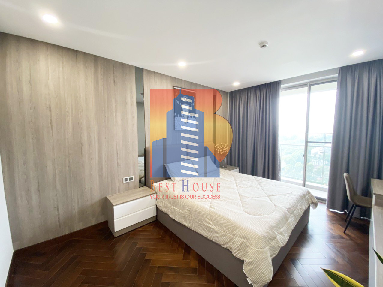 The largest area of three bedrooms in Midtown