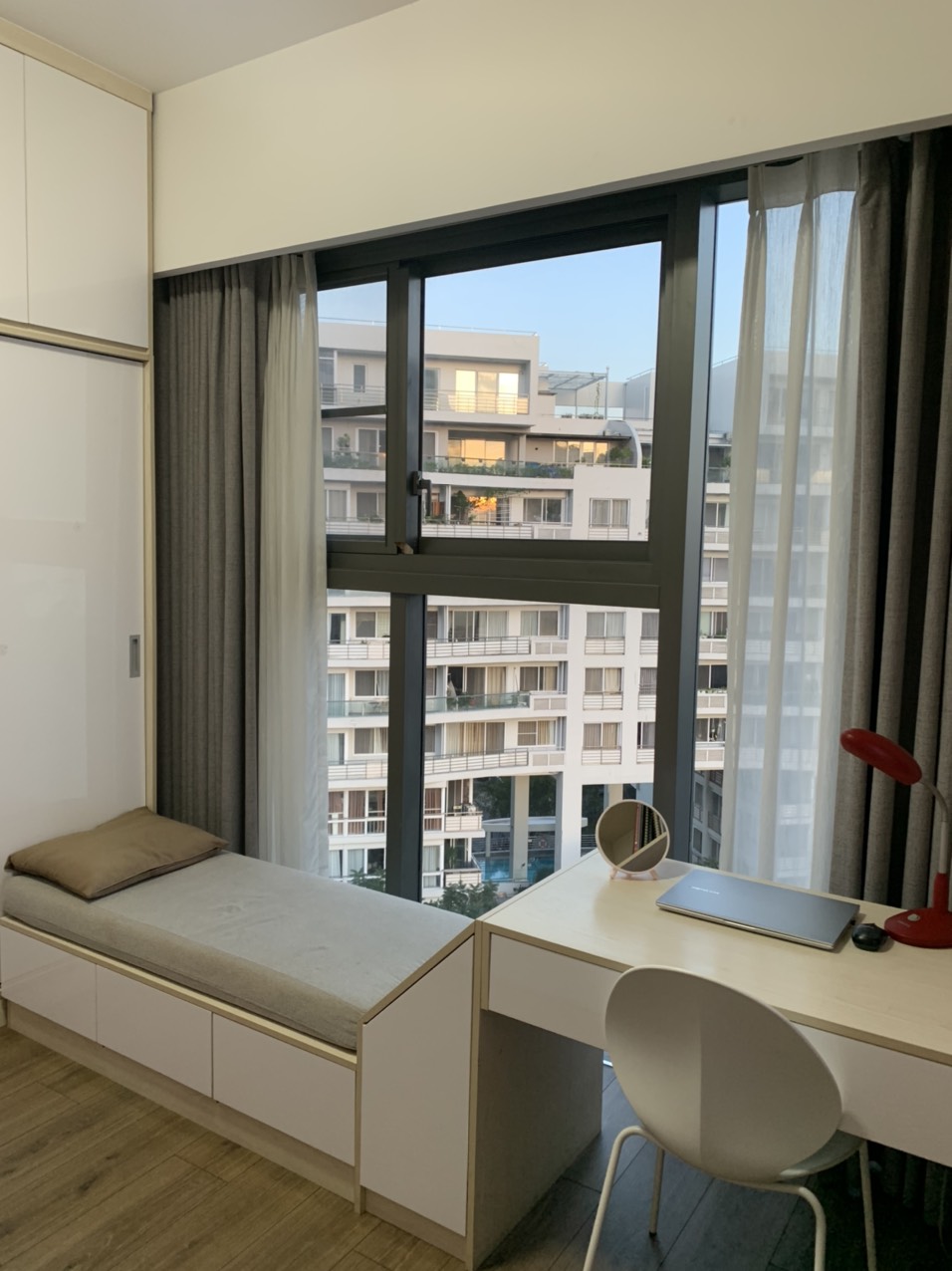 Modern apartment for rent Riverpark Premier