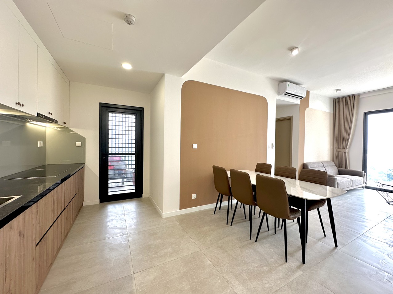 Brand new apartment for rent in Antonia